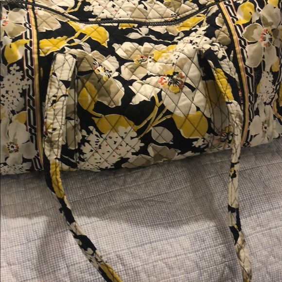 Vera Bradley Handbags - ❤️💕 Vera Bradley Small Duffle